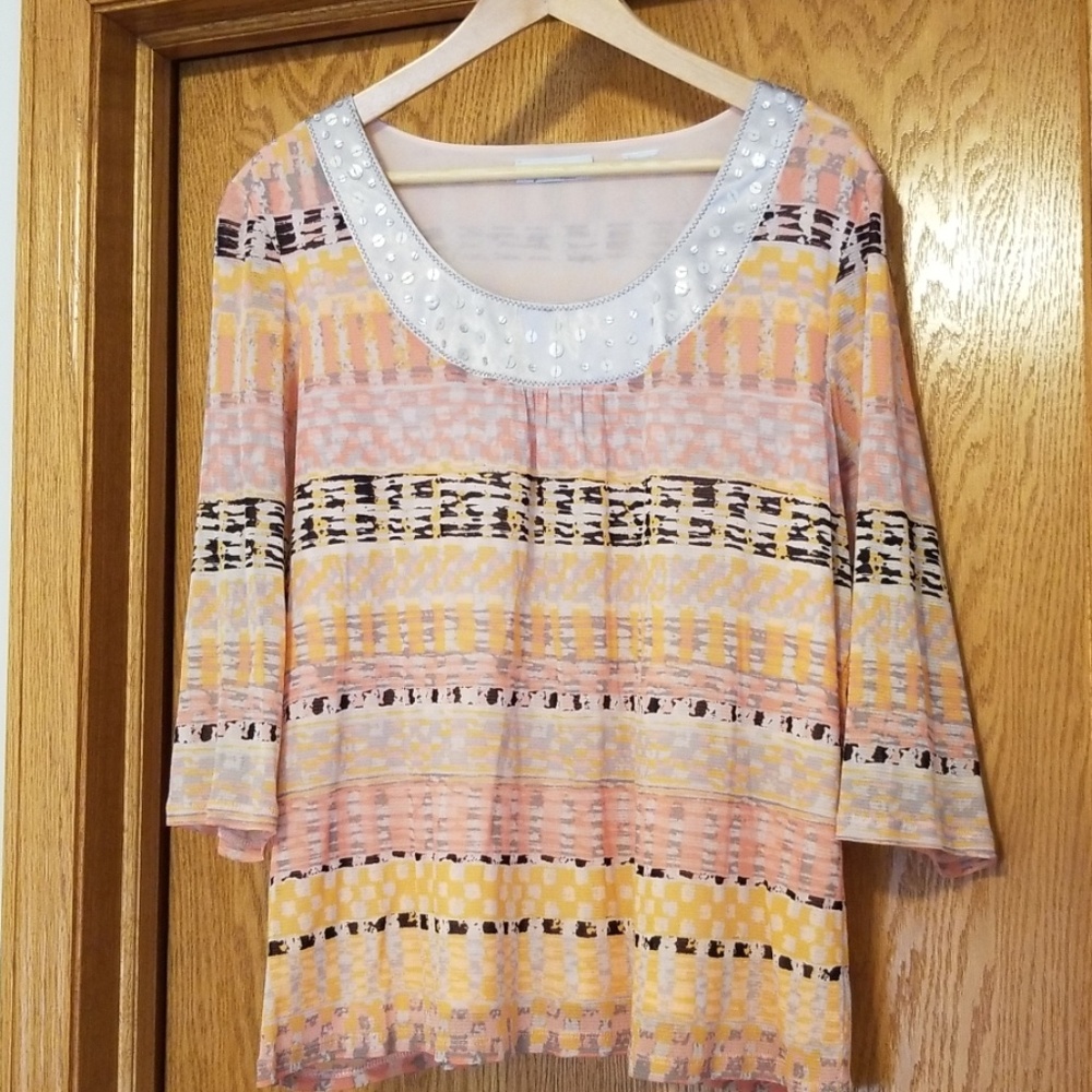 Crew neck - mid length sleeves top